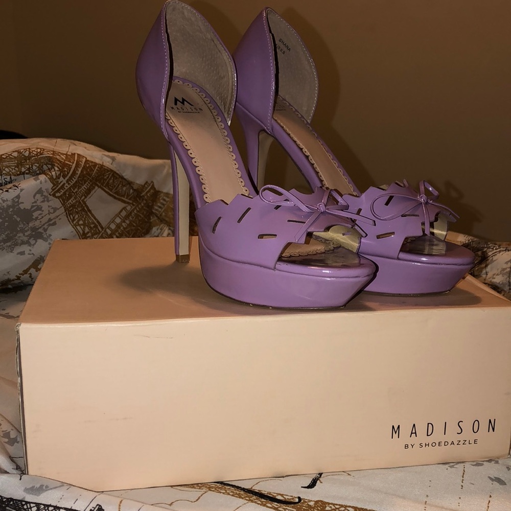 Women’s shoes